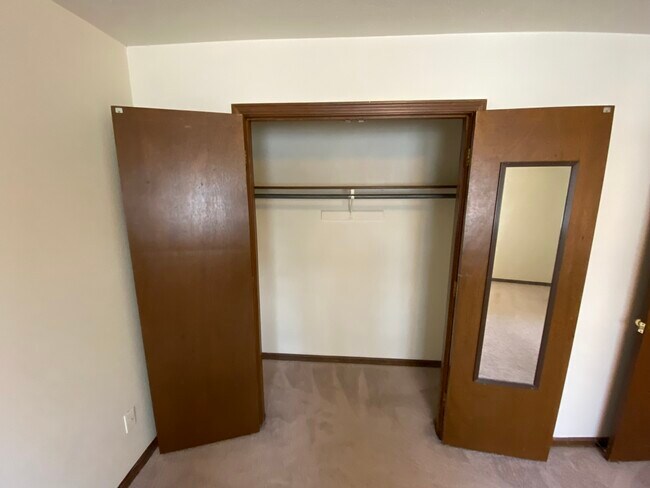 Foto del edificio - 1211 Thurston St