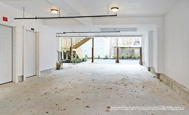 Foto del edificio - 323 West 4th St.