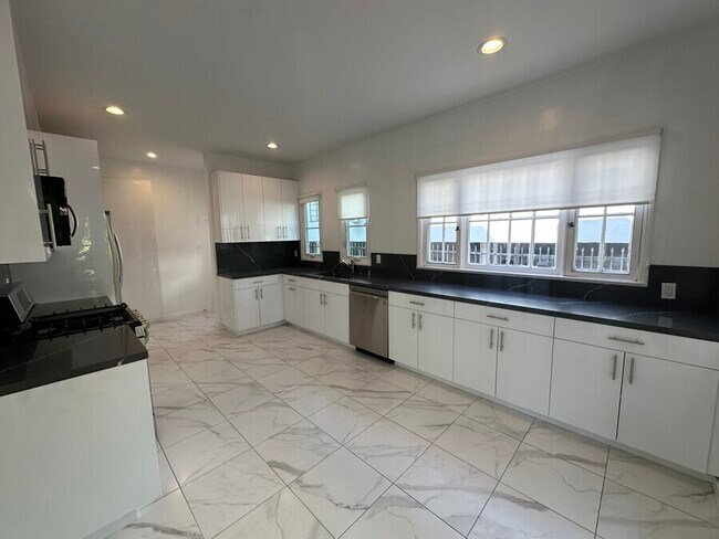 Foto del edificio - 1407 Laurel Ave