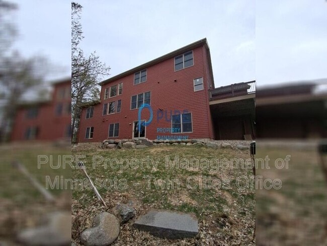 Building Photo - 904 Ridgecrest Dr