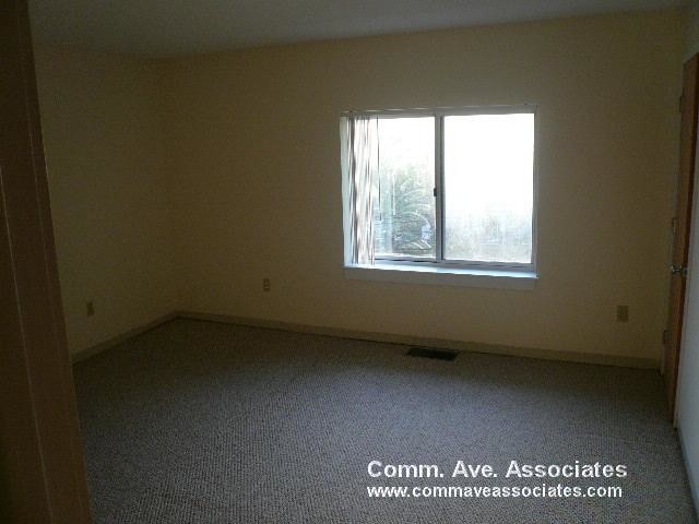 Building Photo - 146 N Beacon St