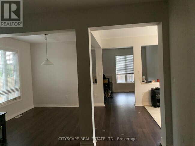 Photo du bâtiment - 6303 St Michael Ave