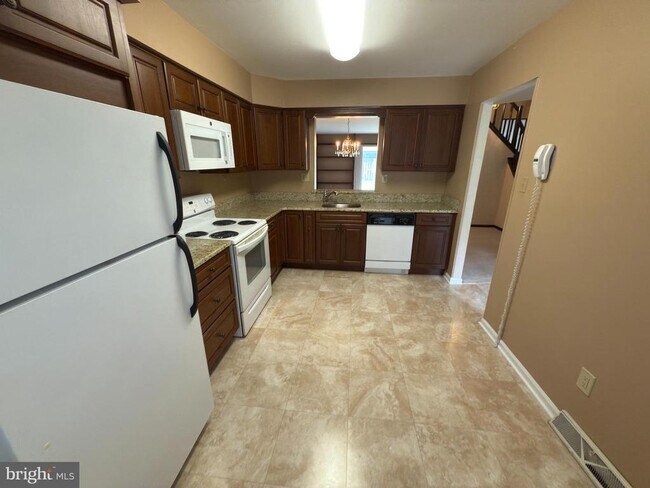 Foto del edificio - 305 Ward Ct