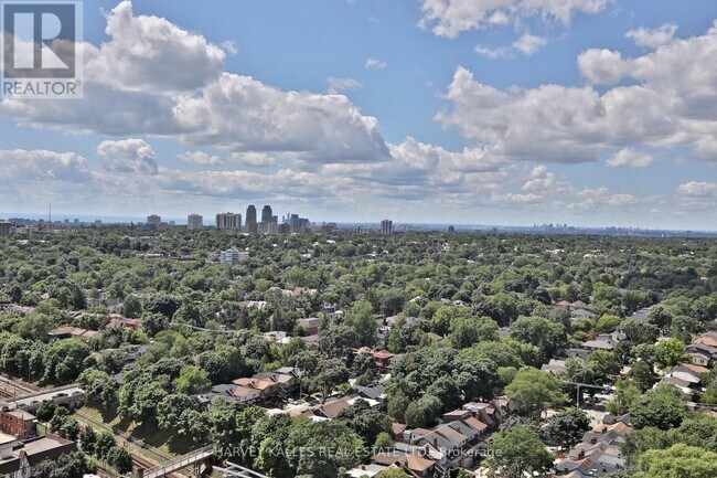 Photo du bâtiment - 5 Soudan Ave