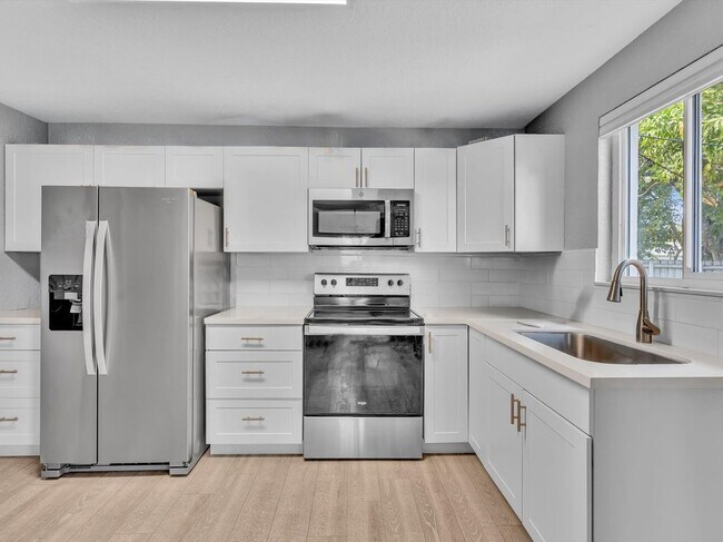 Foto del edificio - 5365 N Andrews Ave