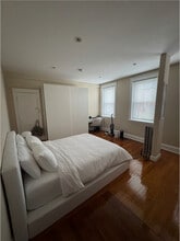 Building Photo - 210 Hemenway St
