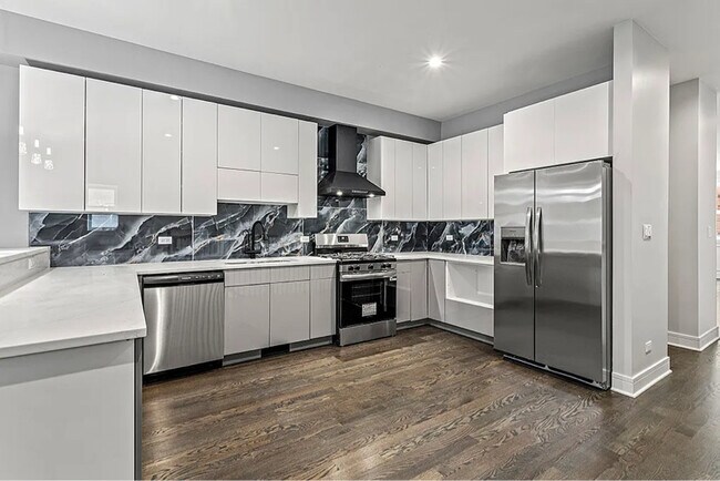 Foto del edificio - 4827 S St Lawrence Ave