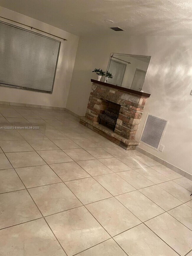 Building Photo - 201 N 56th Ave   Hollywood Fl 33021