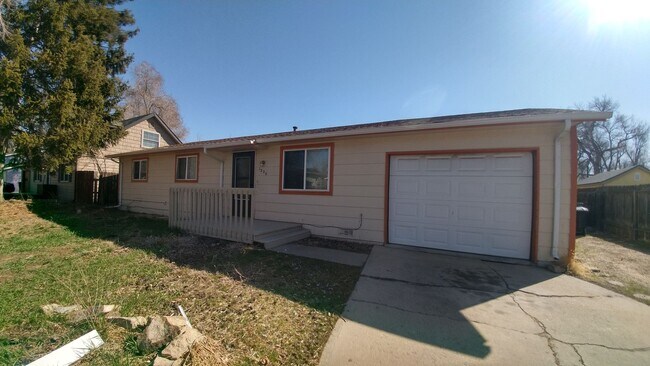 Building Photo - 1230 Lanyon Ln