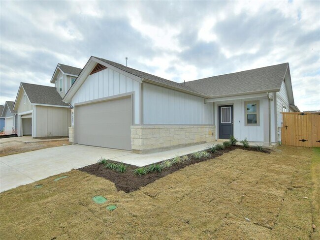 Building Photo - 8205 Cottage Rose Dr