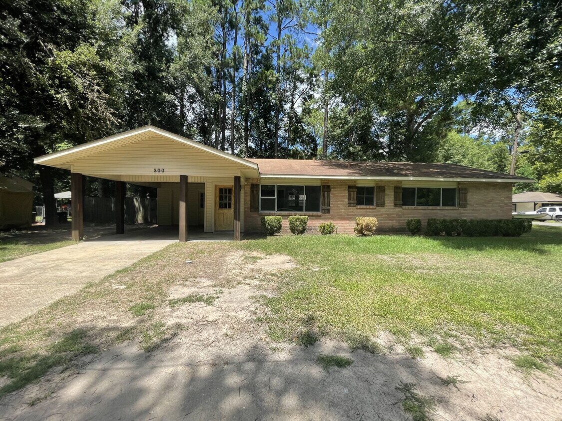 Foto principal - 3 bed 2 bath Home for Rent in Monroe | Pel...
