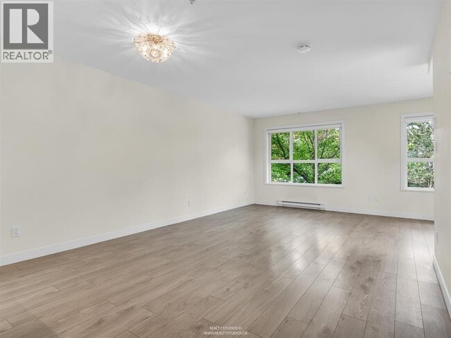 Photo du bâtiment - 1190 W 6th Ave