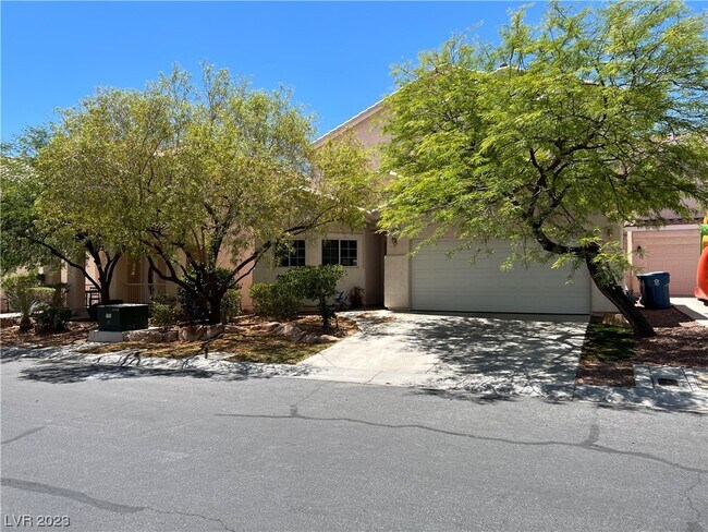 Foto del edificio - 8939 Houston Ridge Ave