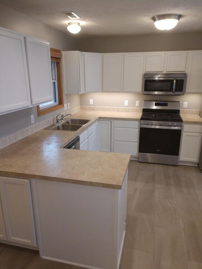 Foto del edificio - 5974 Silver Brook Pl-3 bed/3 bath area