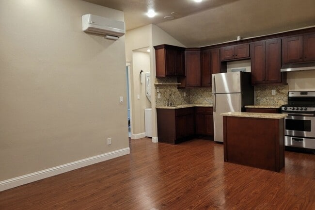 Building Photo - 15895 La Mirada Ct