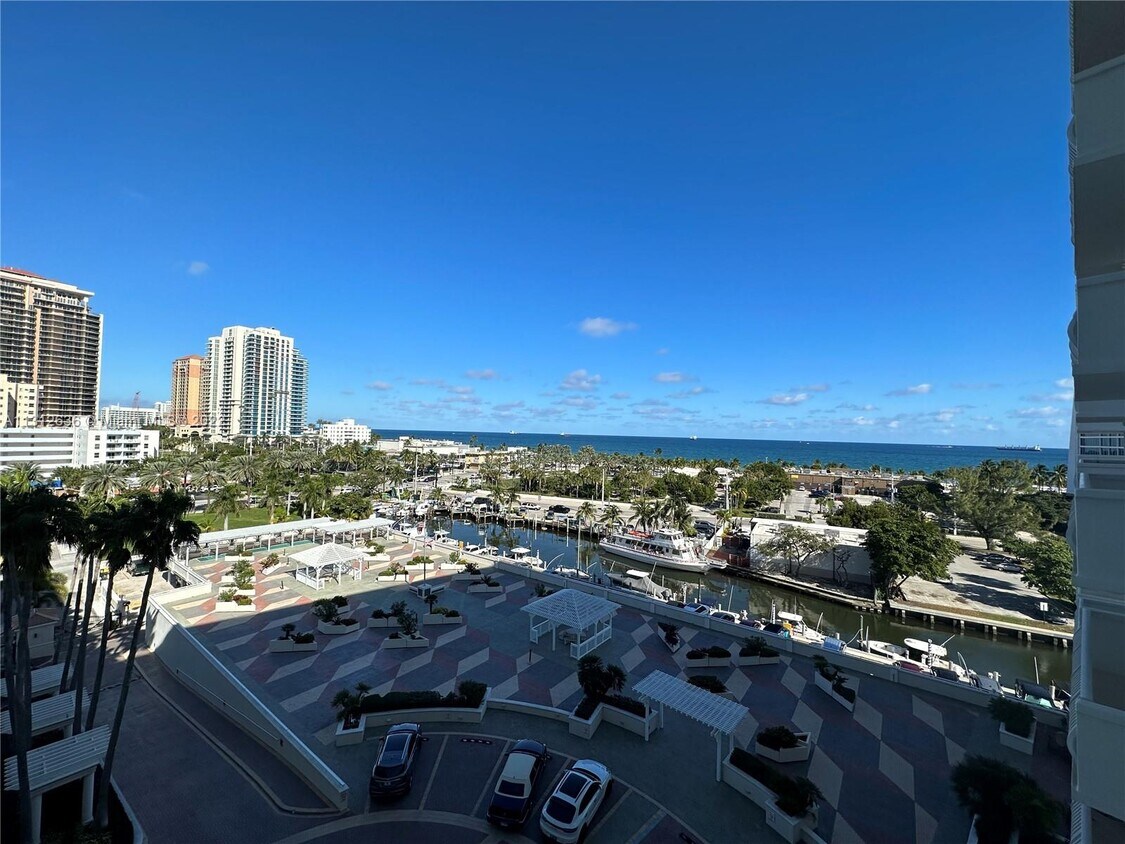 Fort Lauderdale, 
                        , –