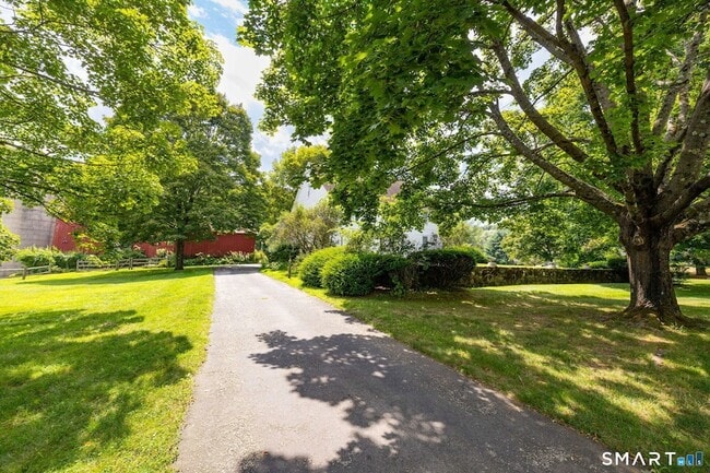 Building Photo - 73 Westledge Rd