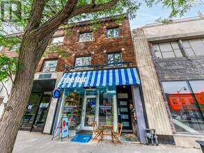 Building Photo - 2528-2528 Yonge St