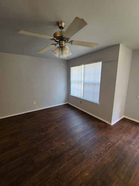 Foto del edificio - 570 W Sterling Price St