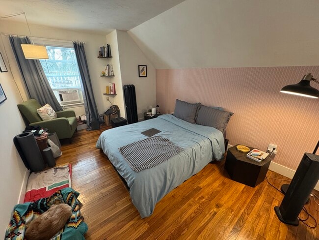 Building Photo - 15 Blake St