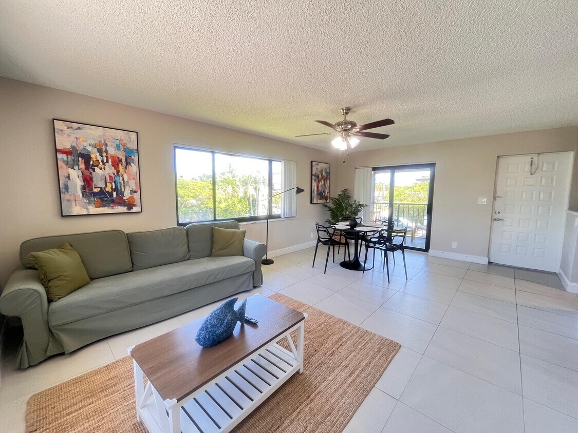 Foto principal - 6499 NE 7th Ave
