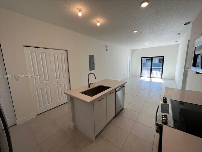 Foto del edificio - 8201 NW 41st St