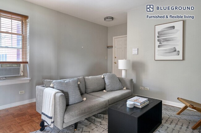 Foto del edificio - 2732 Hampton Pkwy