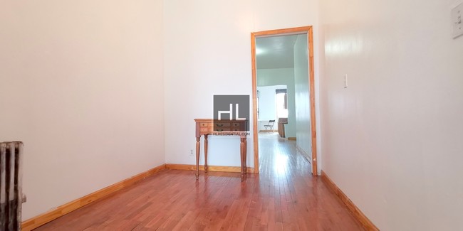 Building Photo - Prime Williamsburg 1 Bed Apartment Near L