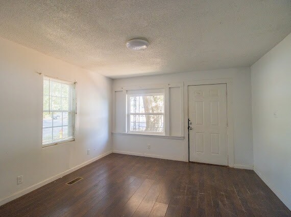 Foto del edificio - 830 5th Ave N