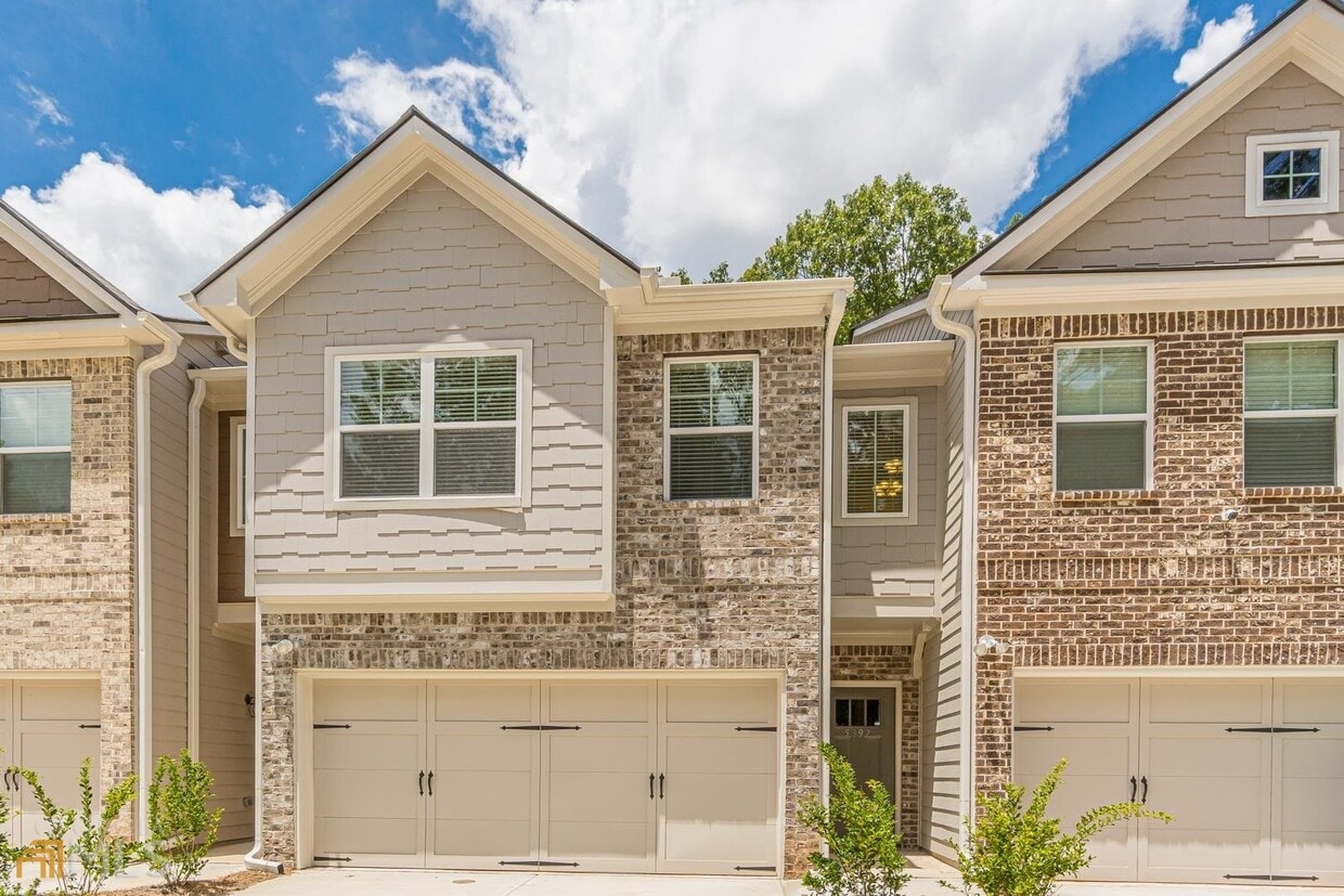 5392 Brooklands Dr, Stonecrest, GA 30058 Townhome Rentals in