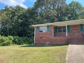 Building Photo - 21 Roper Dr