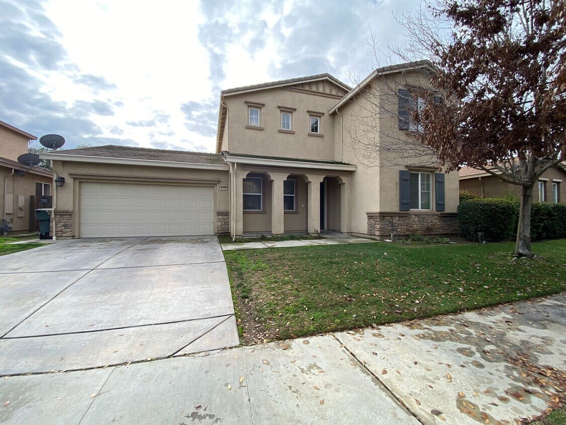 4111 W Vine Ave Visalia, CA 93291 Alquileres en Visalia, CA