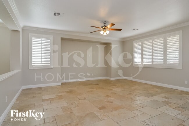 Foto del edificio - 989 Pearl Peak St