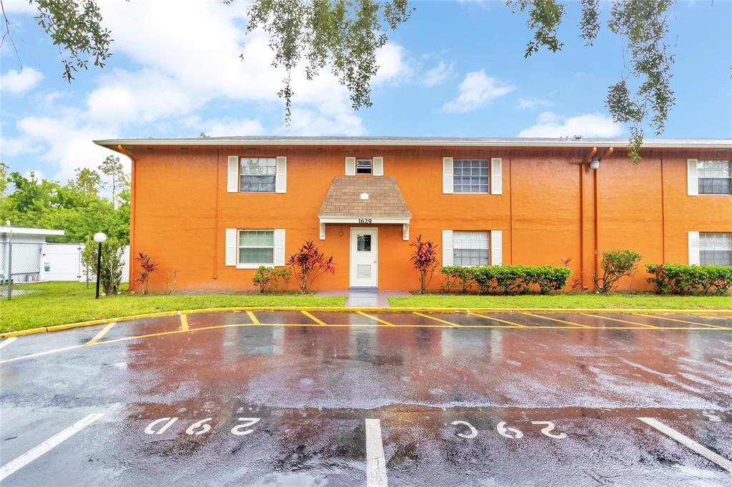 Foto principal - 1629 W Oak Ridge Rd