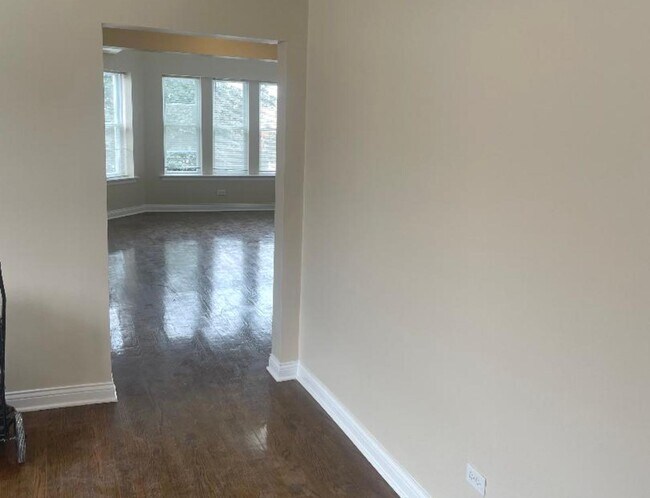 Foto del edificio - 7743 S East End Ave