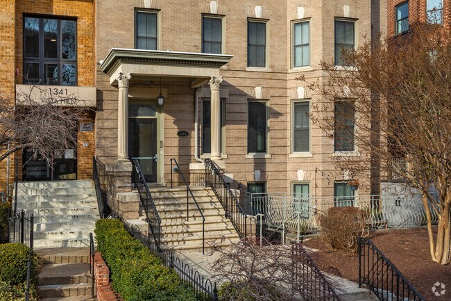 1323 Clifton St NW - Clifton Heights
