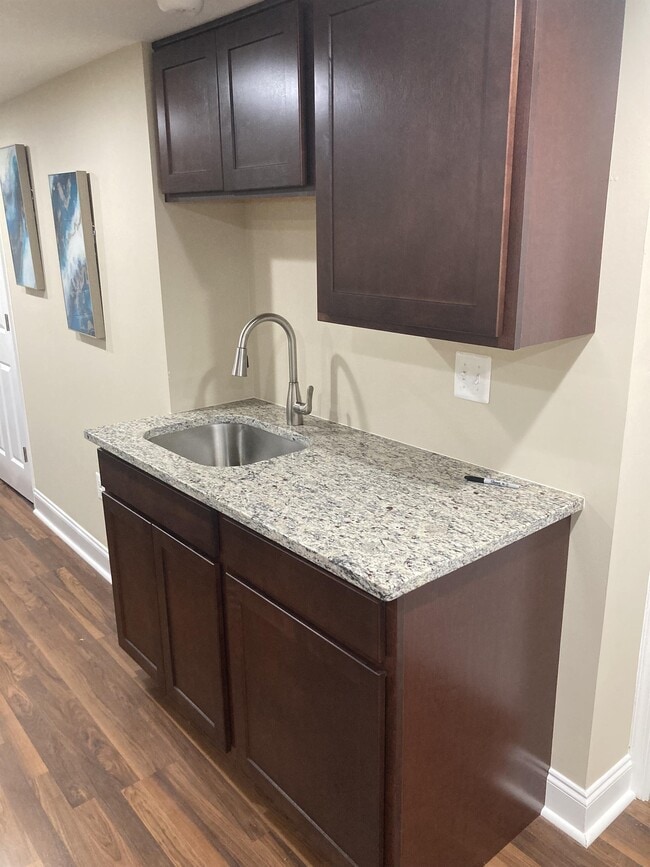 Building Photo - 4058 Edgewood Rd