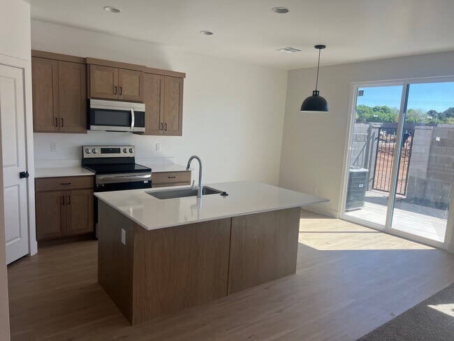 Foto del edificio - 1811 Livy Ln