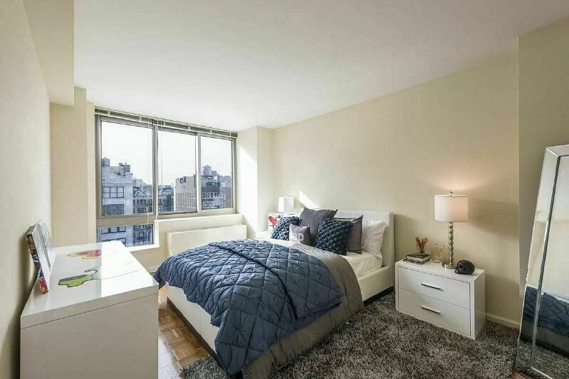 Primary Photo - 130 W 26th St