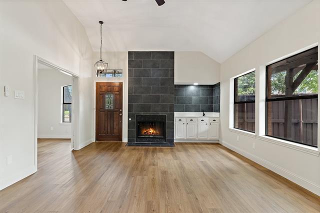 Foto del edificio - 2148 Falcon Ridge Dr