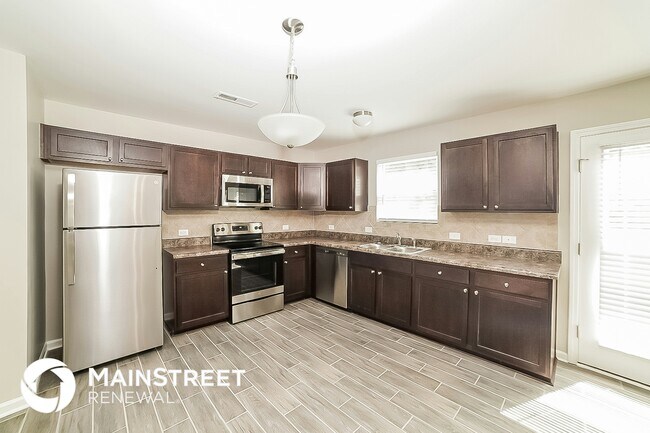 Foto del edificio - 219 Baybrook Ln