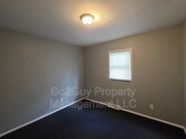 Building Photo - 22649 Frisbee St