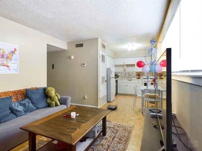Foto del edificio - 803 W 28th St