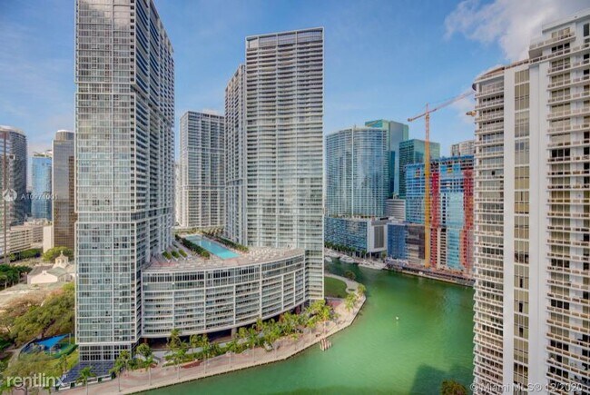 Foto del edificio - 801 Brickell Ave