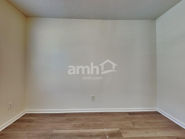 Building Photo - 9431 Isaac Hunter Dr
