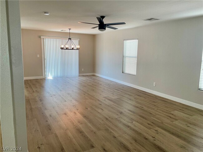 Foto del edificio - 6237 Capehart Falls St