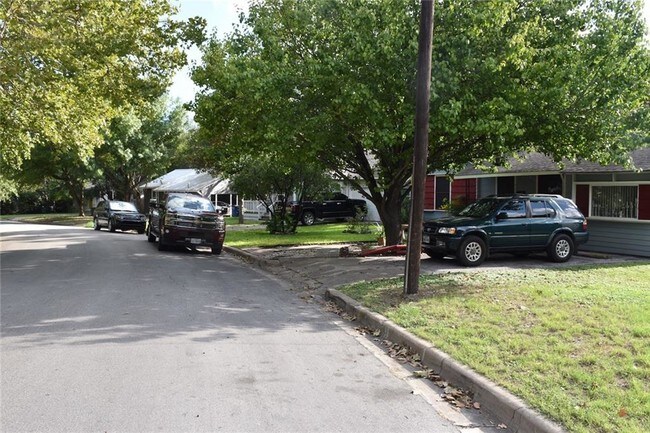 Foto del edificio - 3506 Basford Rd