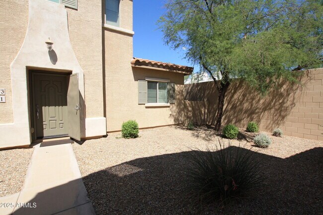 Foto del edificio - 21973 N 102nd Ln