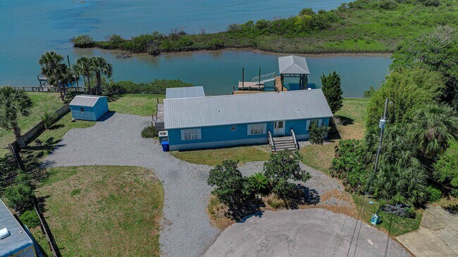 Building Photo - 6347 Salado Rd