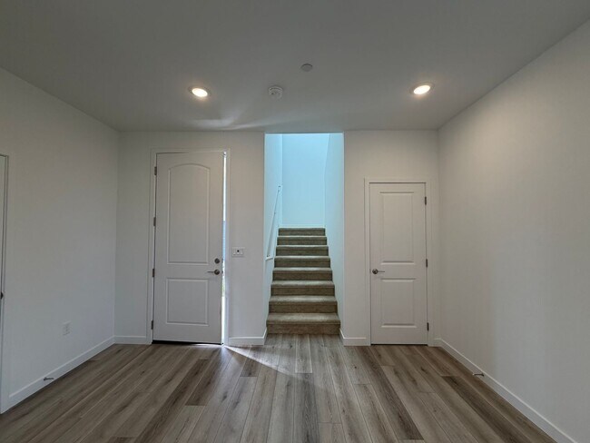 Foto del edificio - Brand New Construction in River Terrace Development!